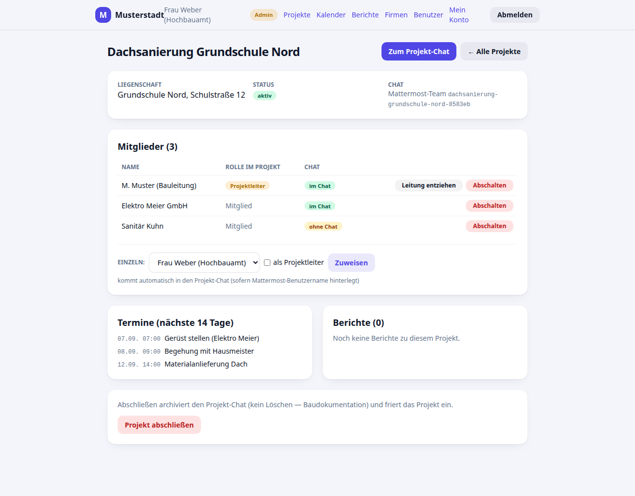 Projekt-Akte: Mitglieder mit Chat-Status, Termine und Projektberichte auf einen Blick